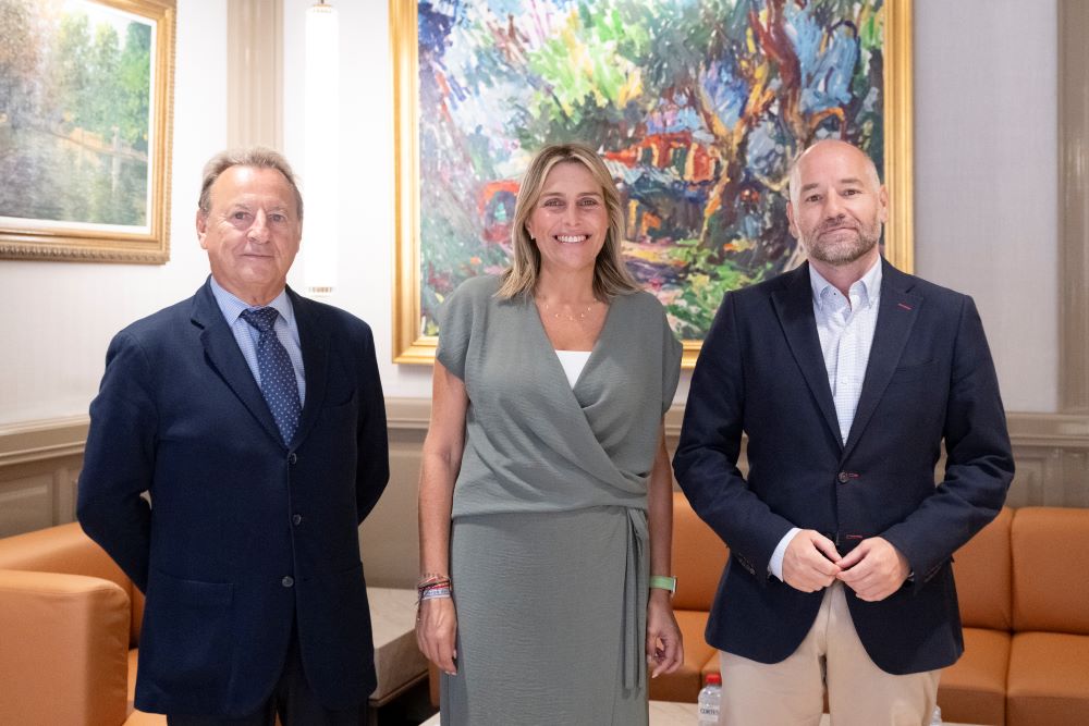 La Diputació estreta vincles amb Ascer per a reforçar la competitivitat del sector ceràmic