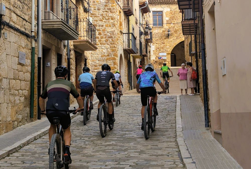 La GVA crea 6 rutes cicloturistes en la Ruta 99 per a impulsar el turisme i l'economia de l'interior