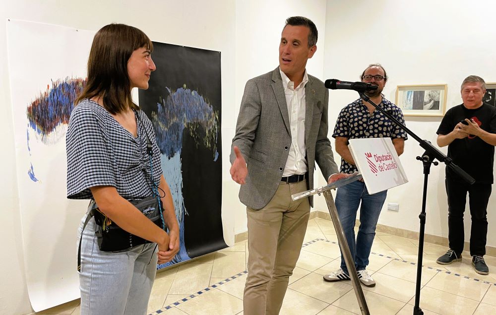 Altea Grau obri la tardor de l'ECO Les Aules amb l'exposició «El bosc invisible»