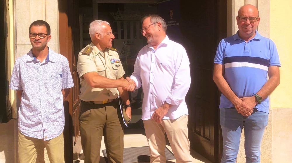 El Subdelegat de Defensa a Castelló visita l'Ajuntament de Santa Magdalena