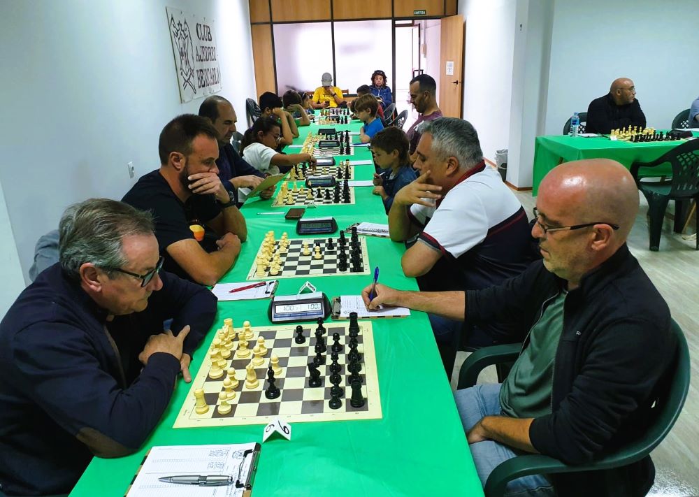 Noves sorpreses a la segona ronda del Social benicarlando d'Escacs