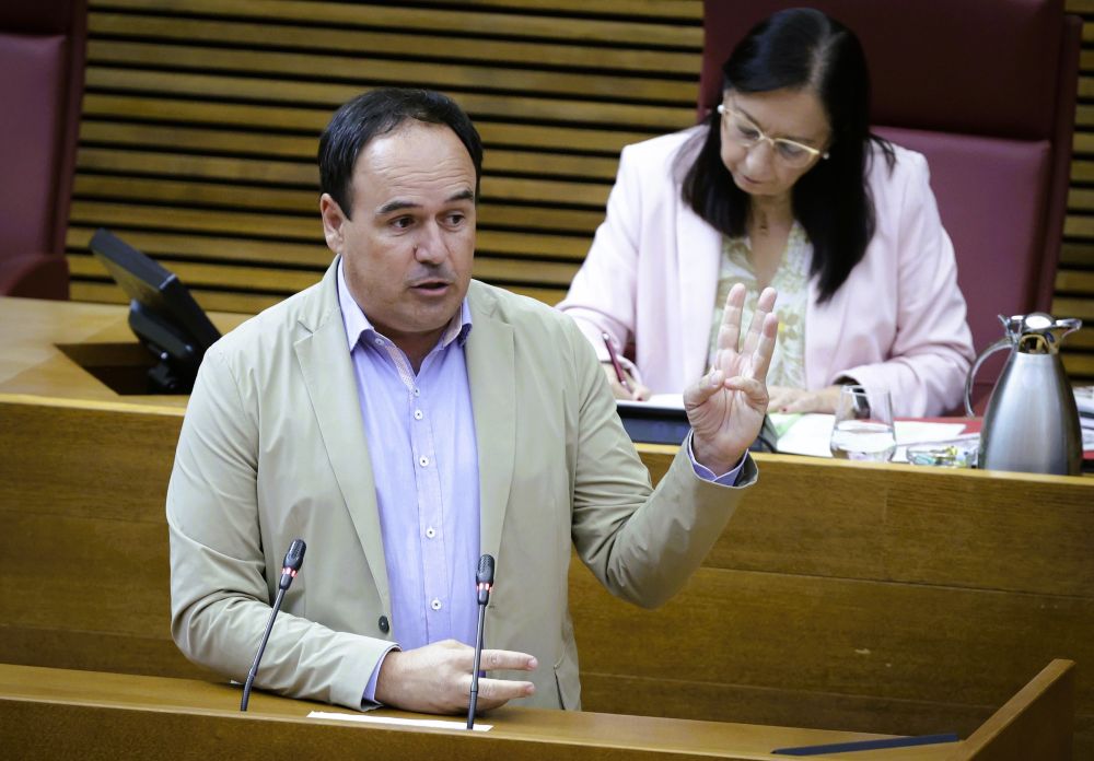 Llorca: «No pot aspirar a ser presidenta de la Generalitat una persona que vol que el valencià es diga català»