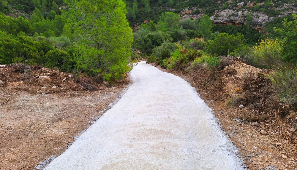 Finalitzats els treballs de condicionament del camí Cova de n’Arques de Rossell