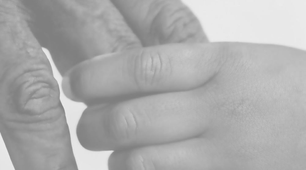 La Generalitat millora l'acolliment i l'adopció amb un model més humà i àgil