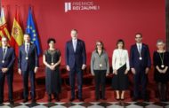 Camarero felicita els guardonats amb els Premis Rei Jaume I 2025 i agraïx el compromís del Rei
