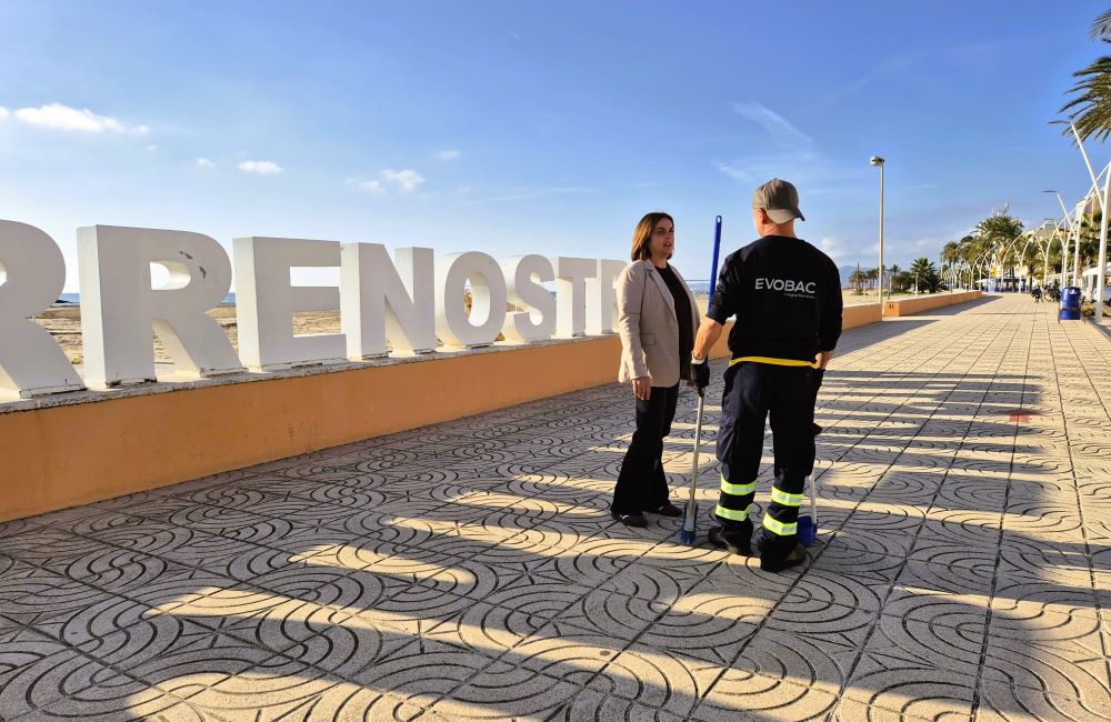 Torreblanca amplia el servici de neteja en la zona de platja durant tot l’any