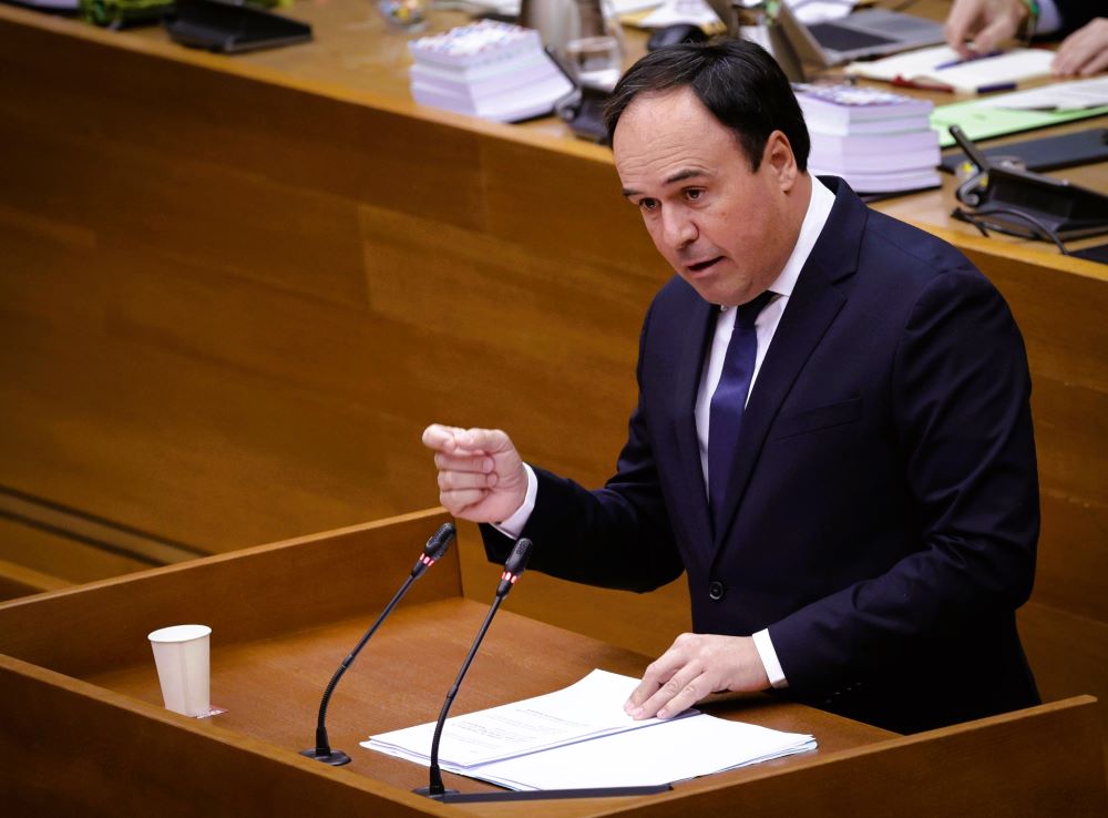 Pérez Llorca defén el pacte de Les Corts i promet «avançar amb el Consell del canvi i mirar al futur»
