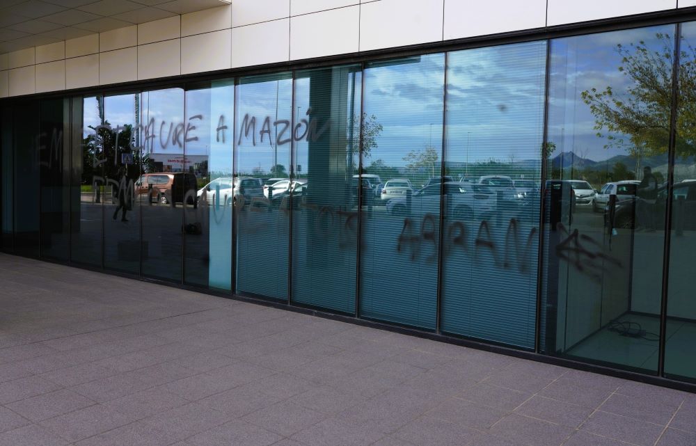 El PP de Castelló denuncia com a delicte d'odi l'atac vandàlic a la seu provincial subscrit per Arran