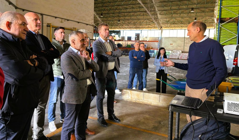 Agricultura i cooperatives retiren 50.000 quilos de productes fitosanitaris caducats