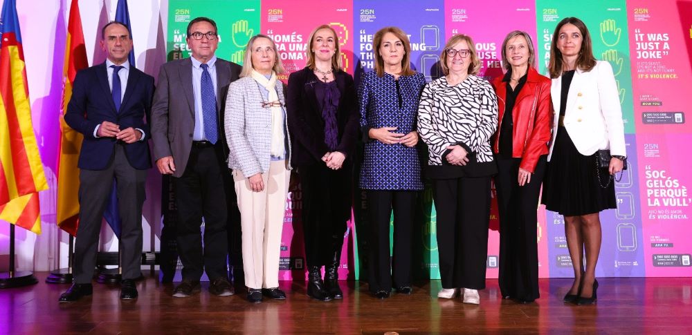 Camarero subratlla que «no hi ha marge d'error en la lluita contra la violència sobre la dona»