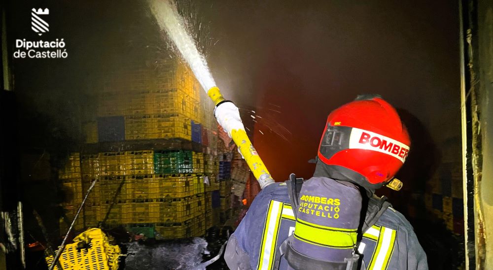 Incendi en una empresa del sector citrícola a Almassora