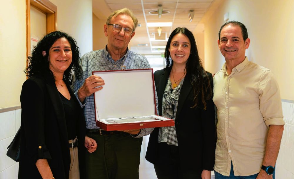 L’Ajuntament de Torreblanca ret homenatge al doctor Enric Cucala per la seua jubilació