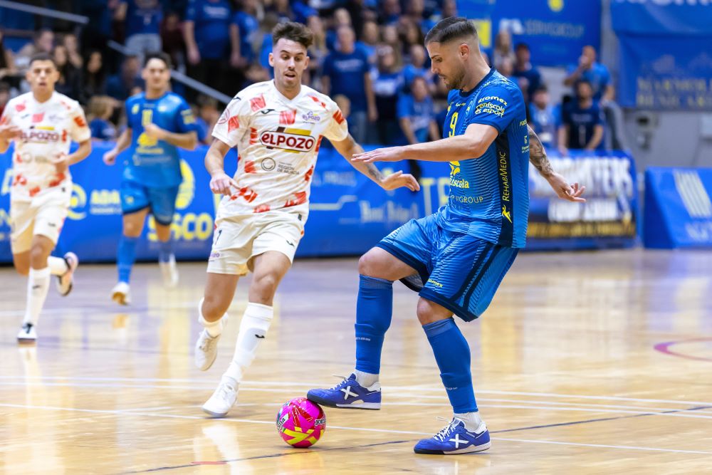 ElPozo Murcia castiga la falta d'encert del Servigroup Peníscola FS (2-4)