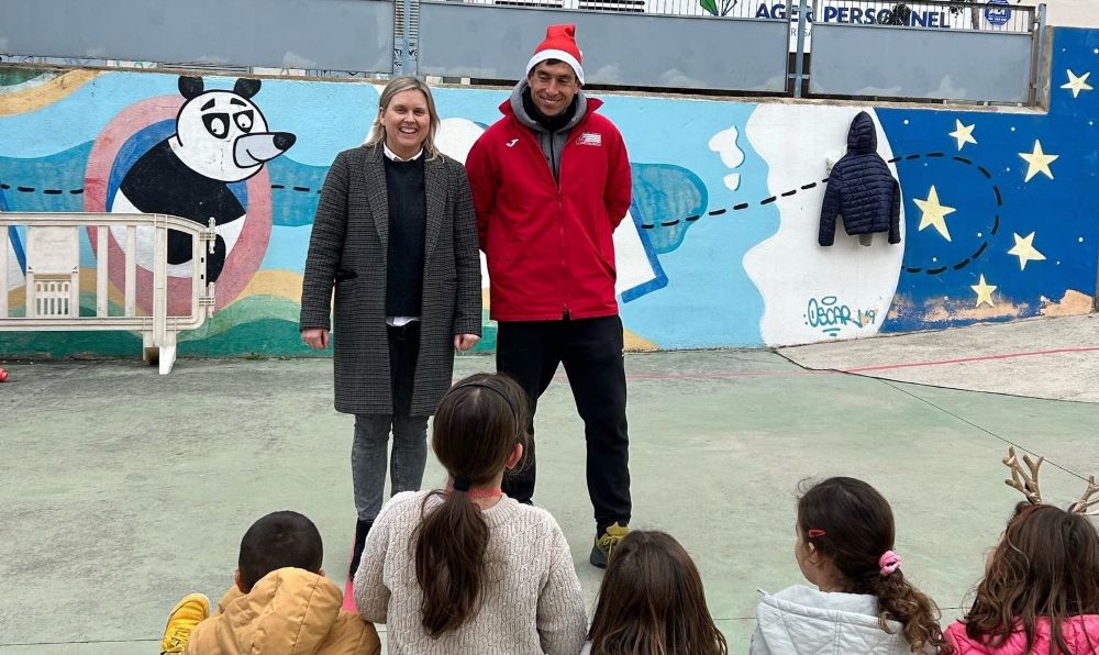 Vinaròs inaugura l’Escola de Nadal inspirada en «Charlie i la fàbrica de xocolate»