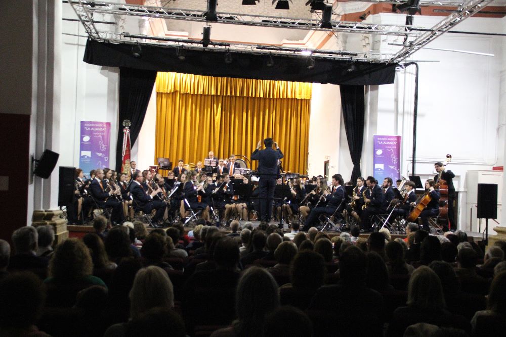 La Societat Musical «La Alianza» de Vinaròs va oferir el tradicional «Concert de Nadal»