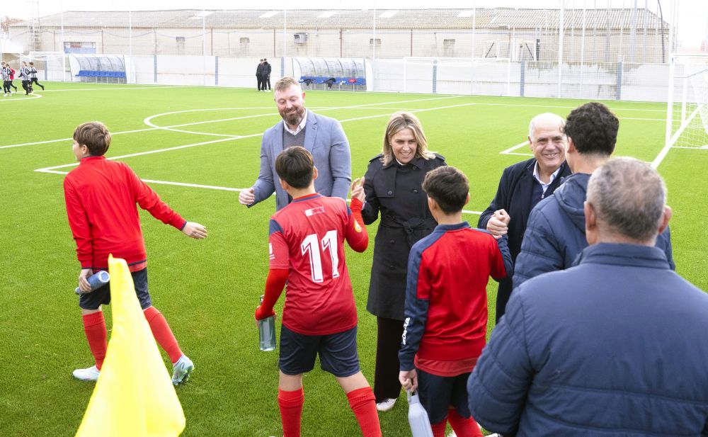 Benicarló impulsa l’esport base amb la inauguració d’un nou camp de futbol