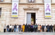 Minut de silenci en condemna per l'assassinat masclista d'Alacant