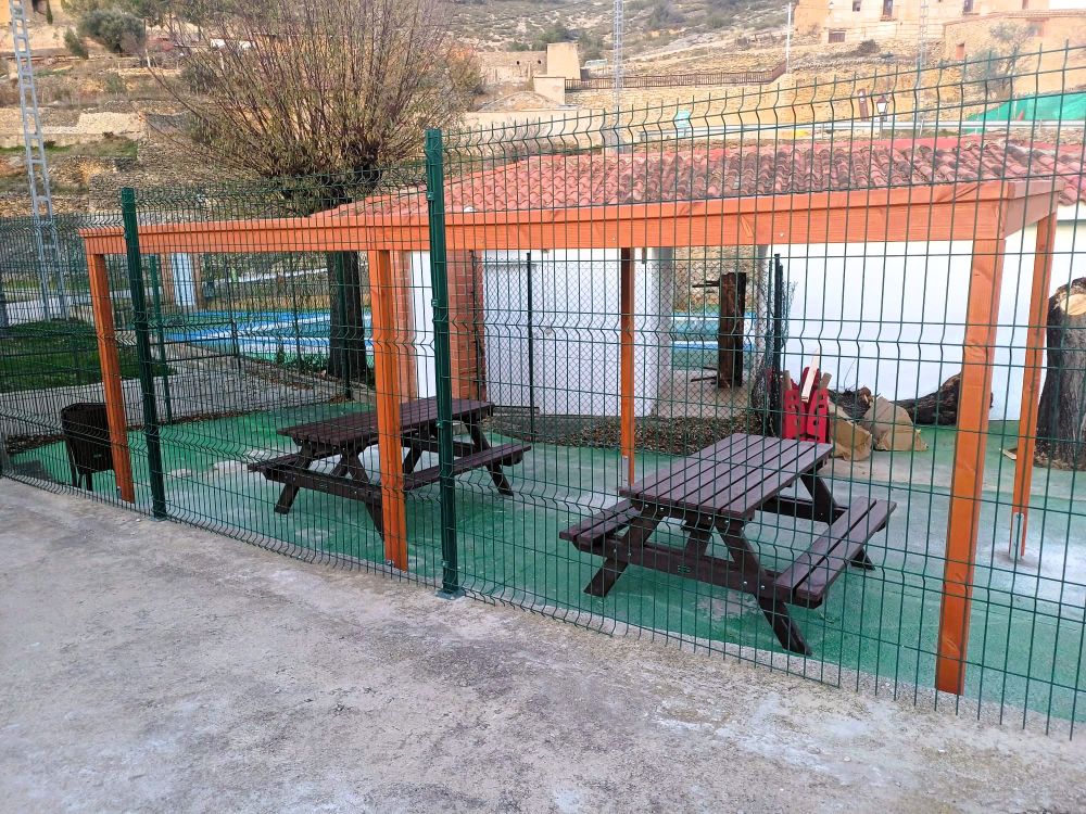 Palanques impulsa la millora de l’àrea d’autocaravanes amb una nova zona de descans i ombra