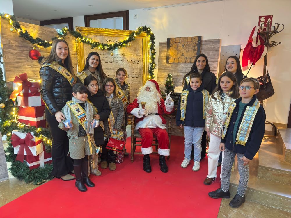 Peníscola acull la residència de Papà Noel per a arreplegar les cartes de les i els més xicotets