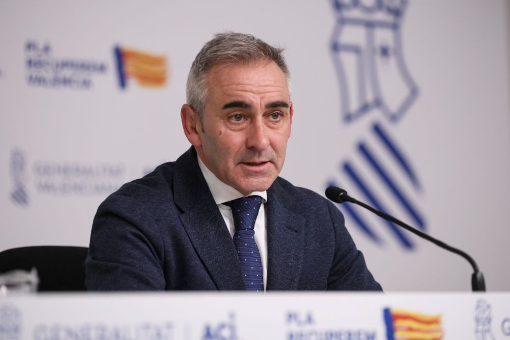 Barrachina assegura que «este Consell reforça les polítiques de vivenda i la baixada d'impostos»