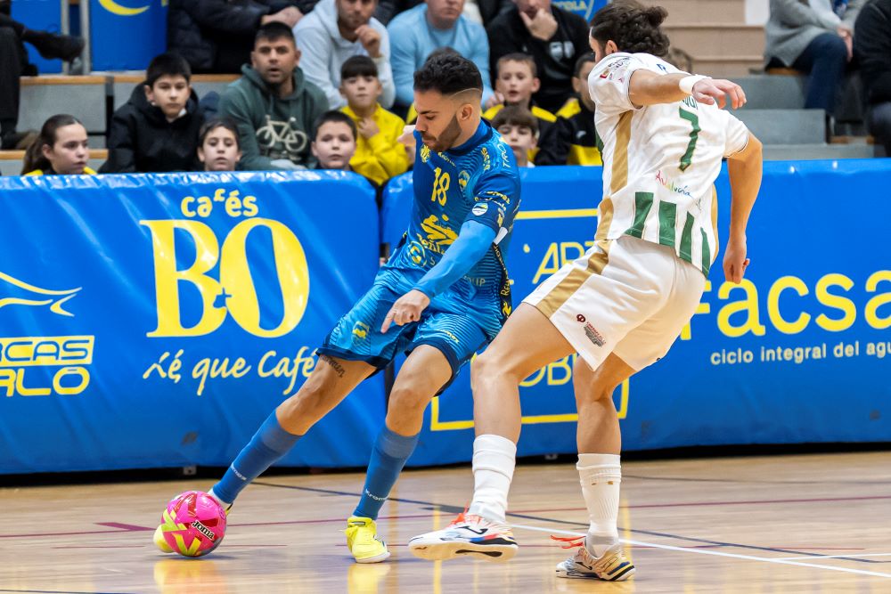 Remuntada del Servigroup Peníscola FS per a tombar al Còrdova (4-3)