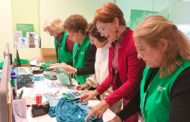 Ritme accelerat en l'AECC per a preparar els lots solidaris de la X Marxa del dia 8