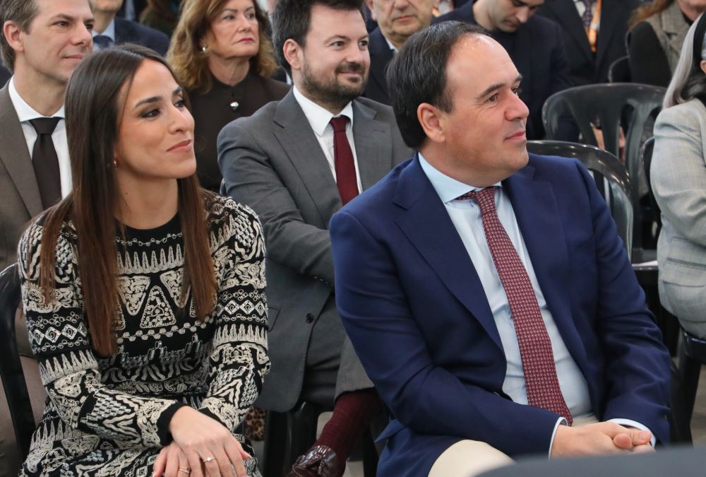 Pérez Llorca marca com a objectiu de l'aeroport de Castelló «augmentar visitants i obrir noves vies»