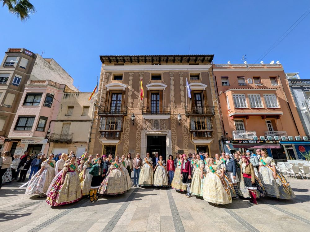 Benicarló viu una intensa jornada fallera amb homenatges i visites institucionals