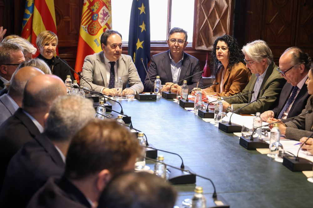 Pérez Llorca activa un pla de suport de més de 300M per a la indústria davant els efectes de la guerra de l’Iran