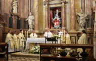 Tortosa commemora la baixada de la Mare de Déu de la Cinta amb una Missa a mitjanit