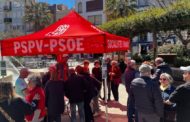 El PSPV de Vinaròs recull signatures per a defensar el valencià davant la proposta del Govern local