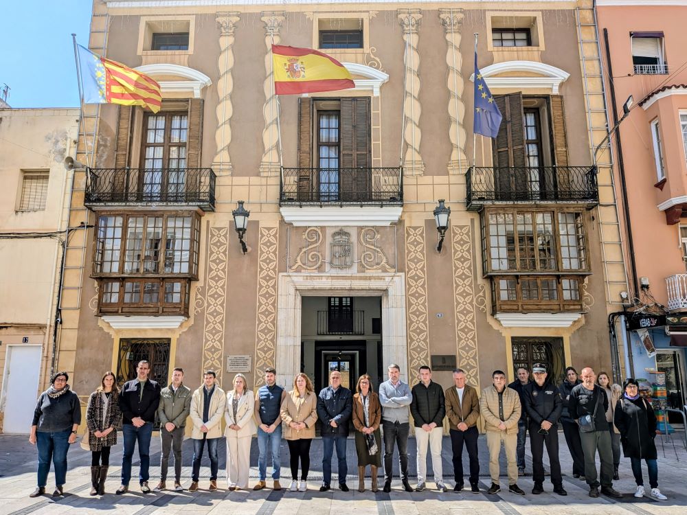 Benicarló condemna l’assassinat d’una xiqueta a Torrevieja víctima de la violència vicària