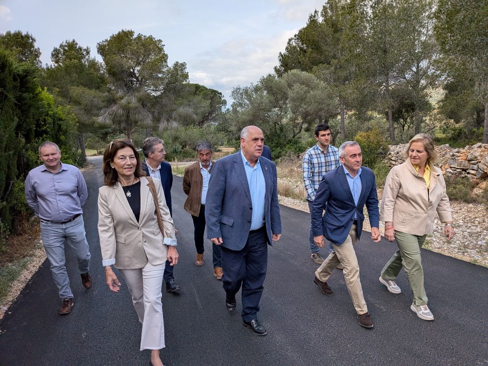 El conseller d’Agricultura visita a Benicarló l'adequació del camí dels Segadors