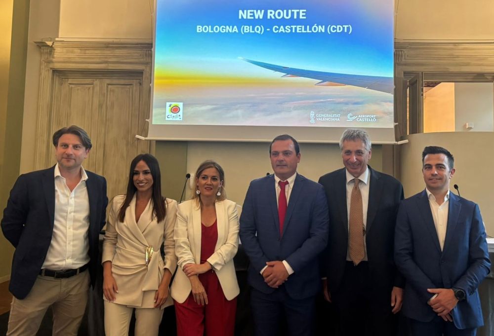 L'aeroport i Turespaña reunixen operadors turístics de Bolonya en la presentació de la nova ruta