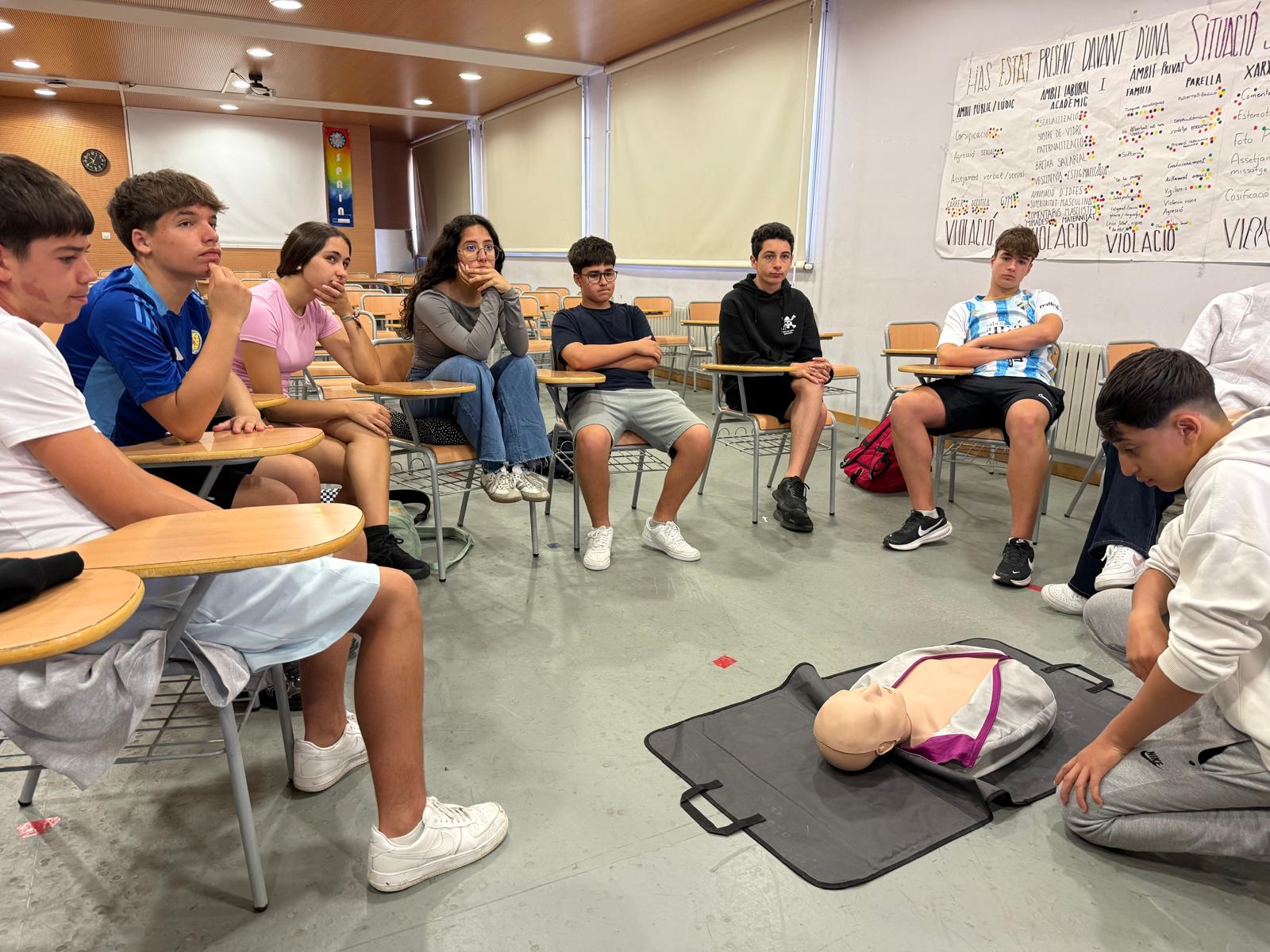 L'Ajuntament d'Alcalà-Alcossebre forma en primers auxilis a l'alumnat de l'IES Serra d’Irta