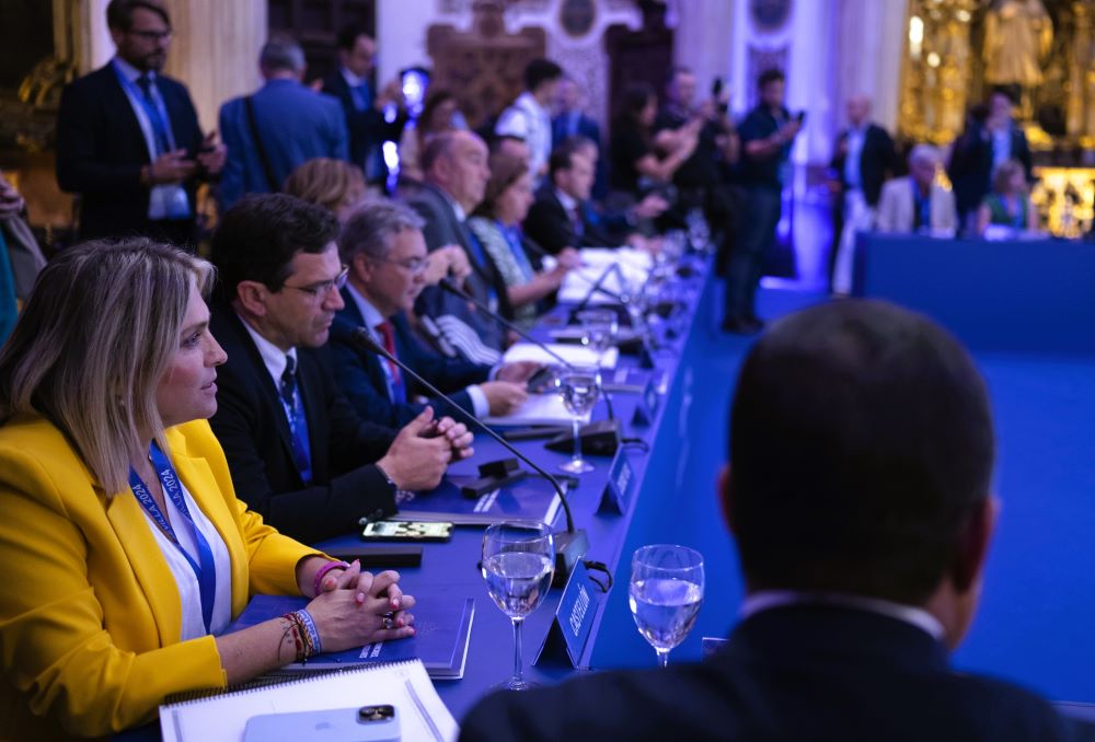 Marta Barrachina porta a la FEMP l'exigència al Govern perquè actualitze els lliuraments a compte