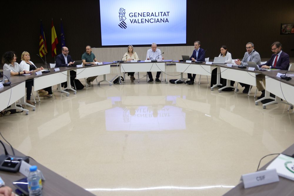 Educació envia una nova proposta a la taula sindical i confia a tancar un acord este dijous