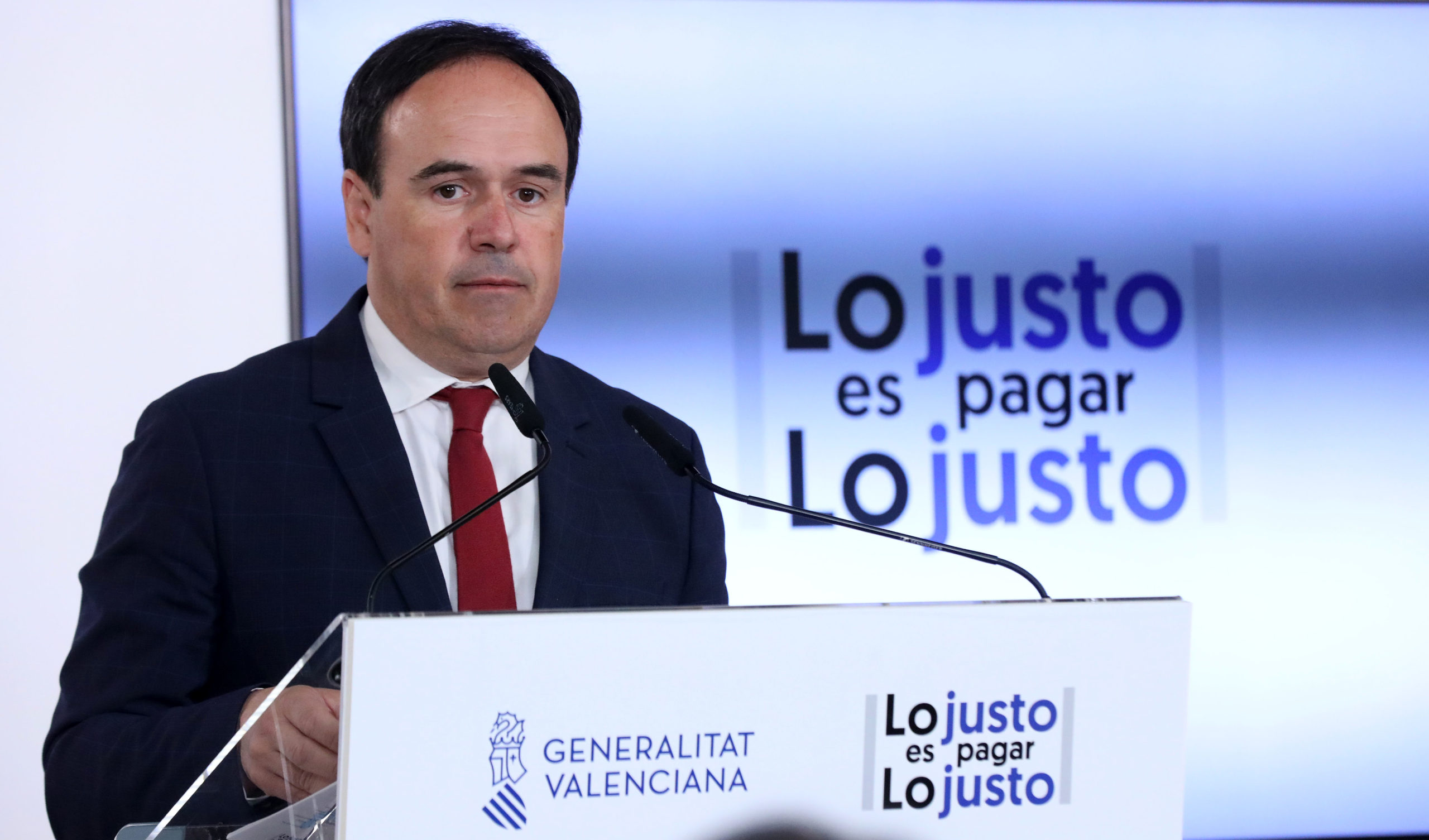 Llorca complix 5 mesos com a president. «Prioritat en la baixada d'impostos i en l'accés a la vivenda»