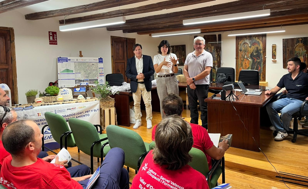 La GVA promociona 15 rutes de senderisme a l'interior per a impulsar el turisme de naturalesa