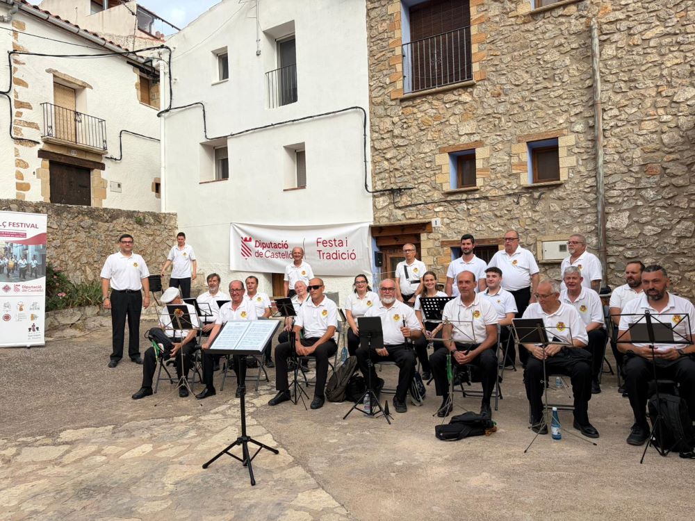 La Diputació acosta la música de la dolçaina i el tabal a totes les comarques amb el Dolç Festival