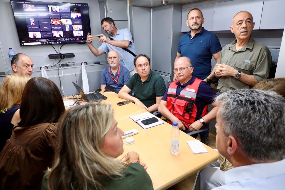 La Generalitat permet el retorn dels veïns de 6 pobles desallotjats per l'incendi i desconfina «Nueva Onda»