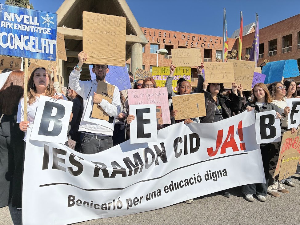 L’AFA del Ramón Cid demana a Educació que reprenga «sense més excuses» la construcció del nou institut