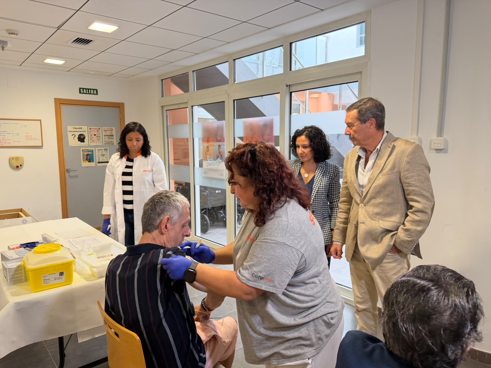 La Generalitat preveu immunitzar enfront dels virus respiratoris a 29.400 majors residents en centres