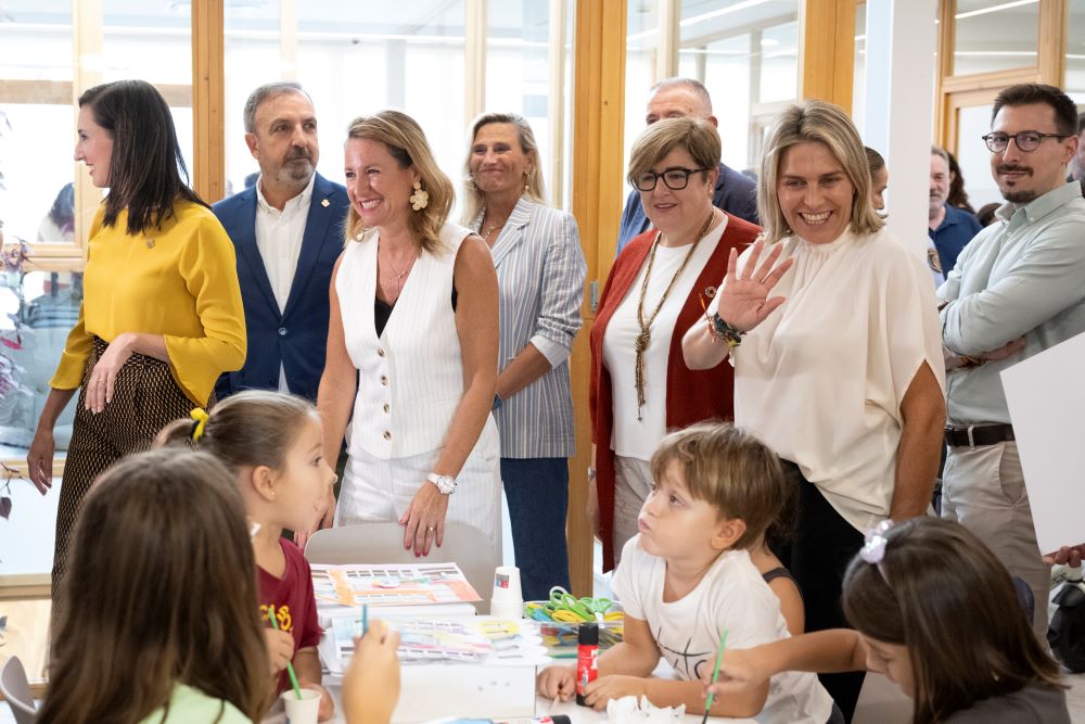 Marta Barrachina destaca que la Biblioteca 5.0 «convertix la lectura en punt de trobada per als castellonencs»