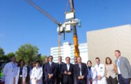 Pérez Llorca anuncia que la Unitat de Prototeràpia de La Fe començarà a funcionar abans que acabe l'any 2027