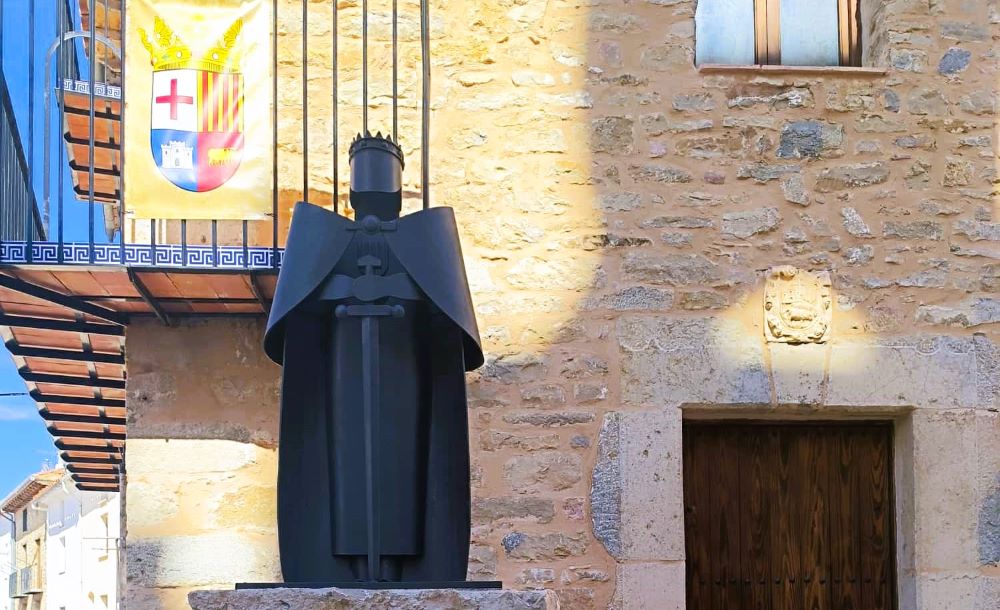 L'estàtua del Rei Jaume I torna als carrers d'Ares del Maestrat