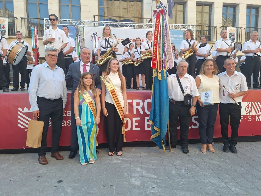 L'alcalde acompanya a l'Associació Musical Filharmònica Rossellana en la Trobada de Bandes