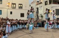 Fermall d'or ple d'emoció i tradició en la segona actuació de les tradicionals Danses de Peníscola