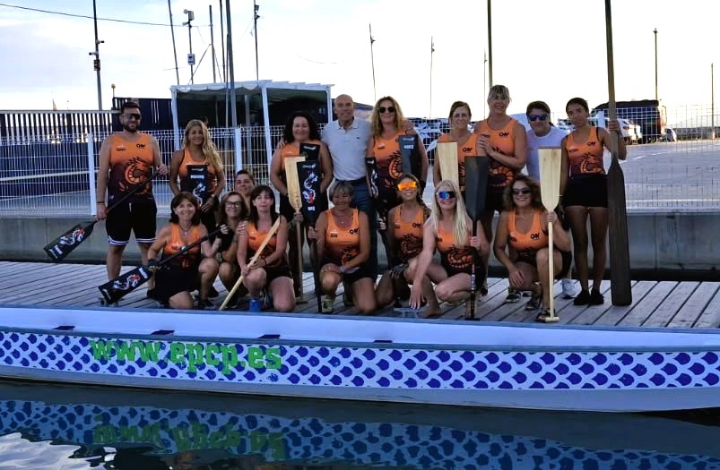 L'equip de Dragon Boat del Club Nàutic Vinaròs es prepara per a la cinquena prova de la Lliga Autonòmica
