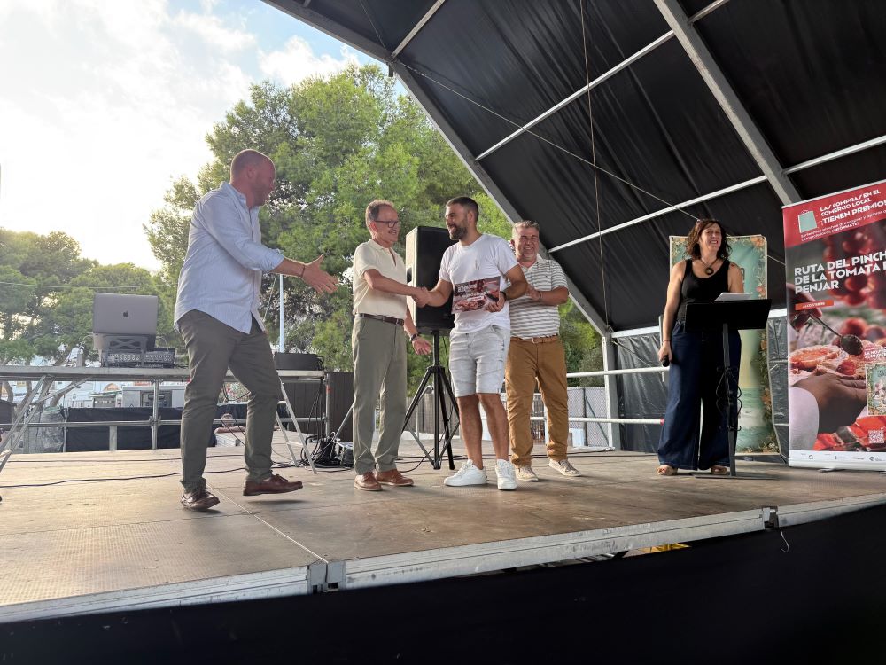 Alcossebre celebra la II Ruta del Pinxo de la Tomata de Penjar amb 13 participants